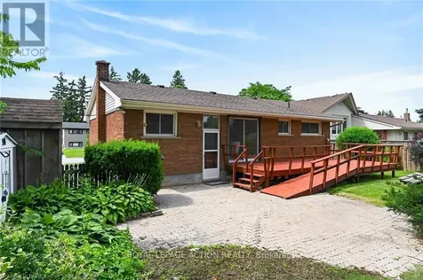21 Brier Crescent Brantford ON N3R 3M5
