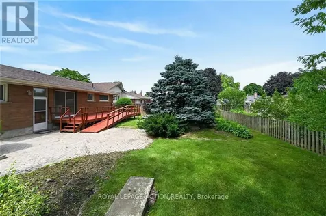 21 Brier Crescent Brantford ON N3R 3M5