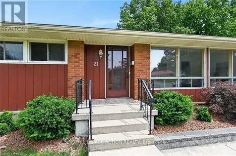 21 Brier Crescent Brantford ON N3R 3M5