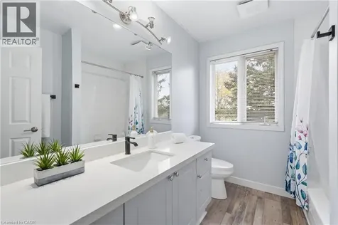 5010 Bunton Crescent Burlington ON L7L 6H2