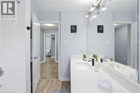 5010 Bunton Crescent Burlington ON L7L 6H2