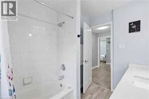5010 Bunton Crescent Burlington ON L7L 6H2