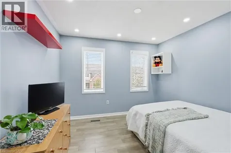 5010 Bunton Crescent Burlington ON L7L 6H2