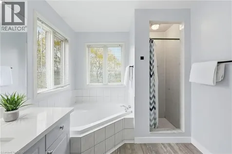 5010 Bunton Crescent Burlington ON L7L 6H2
