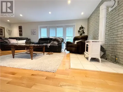 13 Lancaster Drive Sudbury ON P3E 3R5