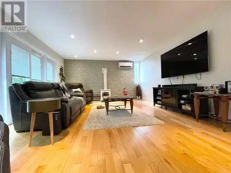13 Lancaster Drive Sudbury ON P3E 3R5