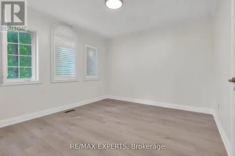 14 Alana Drive Springwater (centre Vespra) ON L9X 0S2