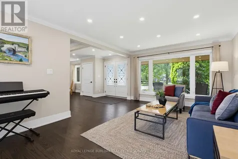 365 Cosburn Crescent Burlington (shoreacres) ON L7L 2W5