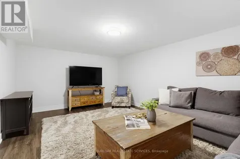 365 Cosburn Crescent Burlington (shoreacres) ON L7L 2W5