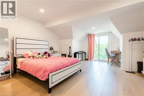 57 Forsythe Street Oakville ON L6K 3R7