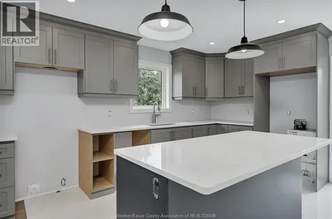 1505 Michigan Avenue Lasalle ON N9J 2G7