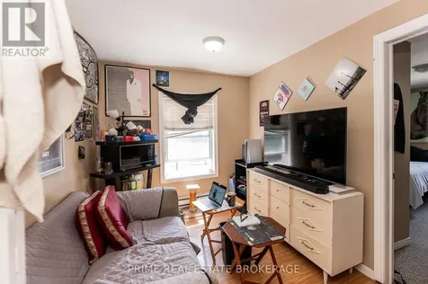 376 Burwell Street London East (east G) ON N6B 2W2