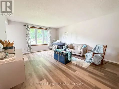 2623 Kaymar Crescent Sarnia ON N0N 1C0