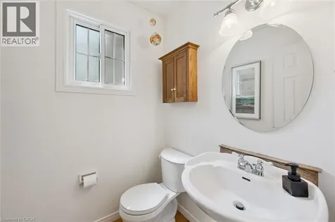 16 Manitoulin Crescent Kitchener ON N2A 3J4