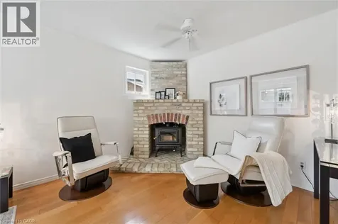 16 Manitoulin Crescent Kitchener ON N2A 3J4