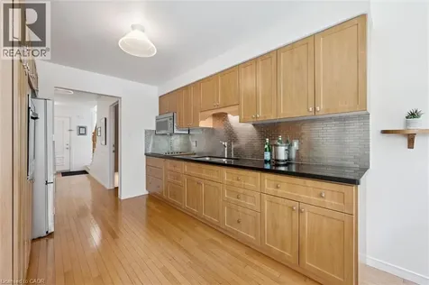 16 Manitoulin Crescent Kitchener ON N2A 3J4