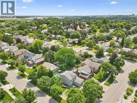 16 Manitoulin Crescent Kitchener ON N2A 3J4