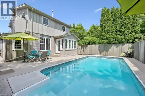 16 Manitoulin Crescent Kitchener ON N2A 3J4