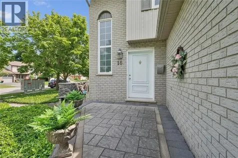16 Manitoulin Crescent Kitchener ON N2A 3J4