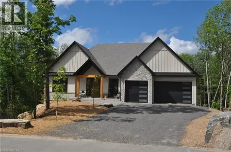 11 Glen Eagle Court Huntsville ON P1H 1B1