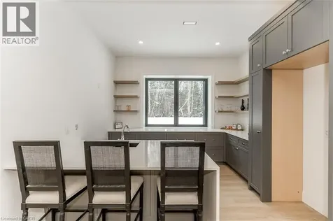 11 Glen Eagle Court Huntsville ON P1H 1B1