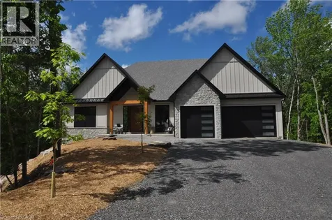 11 Glen Eagle Court Huntsville ON P1H 1B1