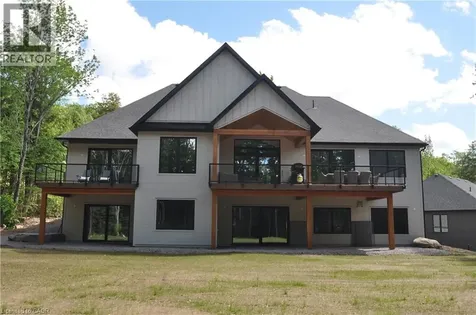 11 Glen Eagle Court Huntsville ON P1H 1B1