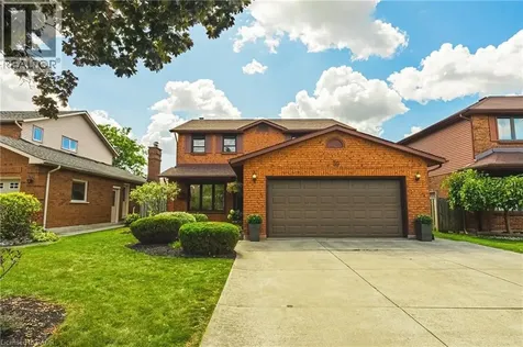 39 Parkwood Crescent Hamilton ON L8V 4Z9