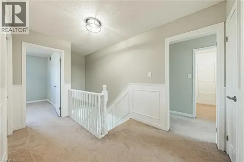 39 Parkwood Crescent Hamilton ON L8V 4Z9