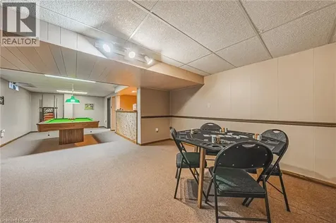 39 Parkwood Crescent Hamilton ON L8V 4Z9
