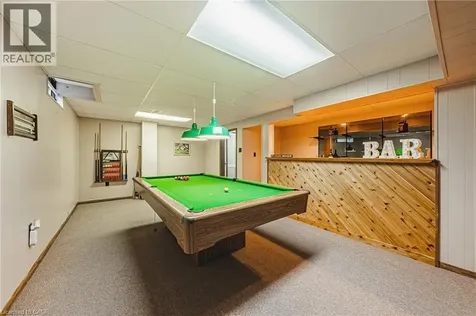 39 Parkwood Crescent Hamilton ON L8V 4Z9