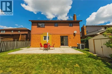 39 Parkwood Crescent Hamilton ON L8V 4Z9
