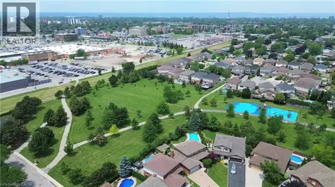 39 Parkwood Crescent Hamilton ON L8V 4Z9