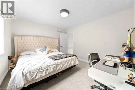 130 Pondcliffe Drive Kitchener ON N2R 0M4