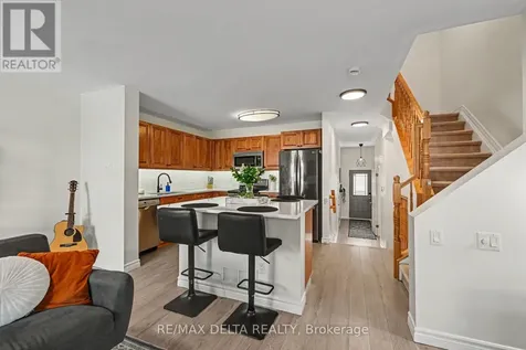 145 Marrissa Avenue Ottawa ON K1J 0A4