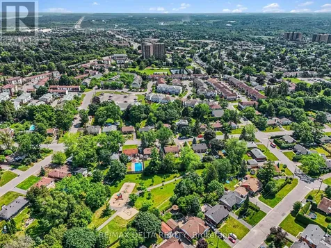 145 Marrissa Avenue Ottawa ON K1J 0A4