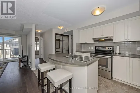 135 Bluestone Private Ottawa ON K4A 0X7