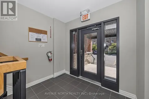 135 Bluestone Private Ottawa ON K4A 0X7