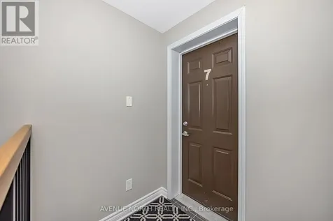 135 Bluestone Private Ottawa ON K4A 0X7