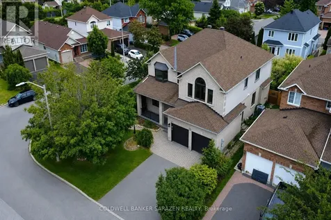 31 Fanterra Way Ottawa ON K1T 3Y7