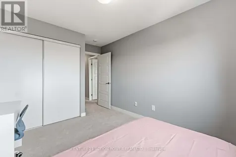 2195 Winsome Terrace Ottawa ON K4A 5M9