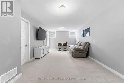 2195 Winsome Terrace Ottawa ON K4A 5M9