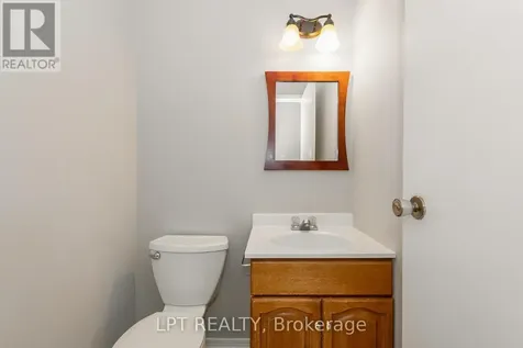 2286 Cotters Crescent Ottawa ON K1V 8Y6