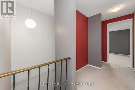 2286 Cotters Crescent Ottawa ON K1V 8Y6