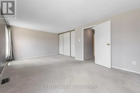 2286 Cotters Crescent Ottawa ON K1V 8Y6
