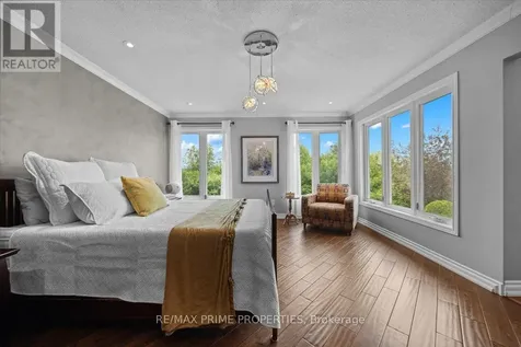 800 Fairwinds Terrace Ottawa ON K1C 2X6