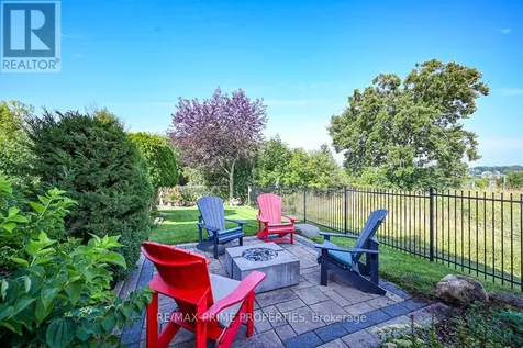 800 Fairwinds Terrace Ottawa ON K1C 2X6