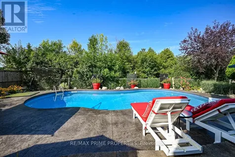 800 Fairwinds Terrace Ottawa ON K1C 2X6