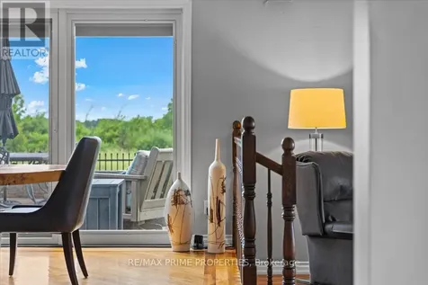 800 Fairwinds Terrace Ottawa ON K1C 2X6