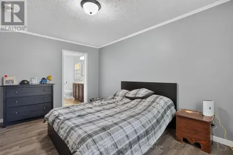 927 Vindin Street Midland ON L4R 4L9
